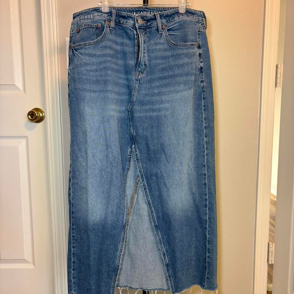 American eagle distressed denim midi